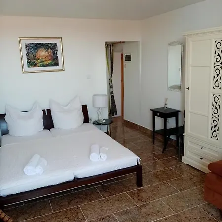 Casa Di Marko 105 M2 Garden * Ровинь