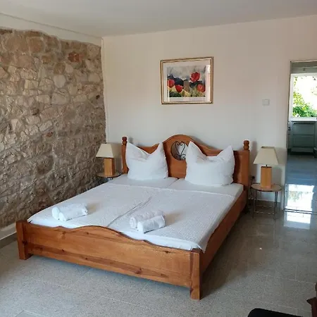 Casa Di Marko 105 M2 Garden Apartment *