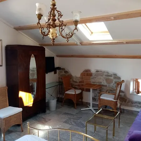 Casa Di Marko 105 M2 Garden * Ровинь